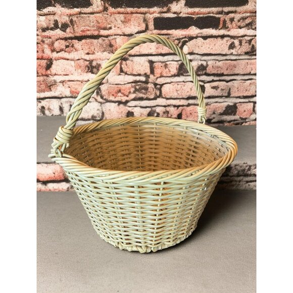 Handwoven Wicker Basket With Sturdy Handle For Storage & Decor - Picture 3 of 11